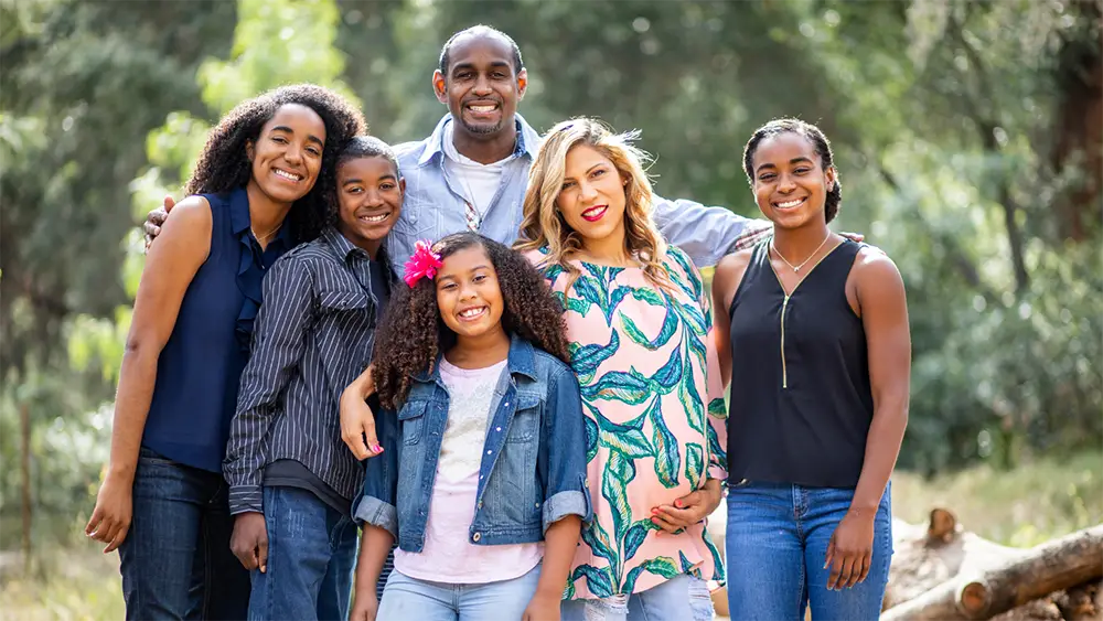 Memories That Last a Lifetime: Renew Your Family Portraits in Time for Mother’s Day
